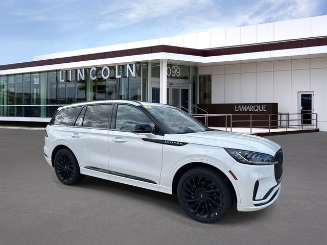 2026 Lincoln Aviator Reserve's photo