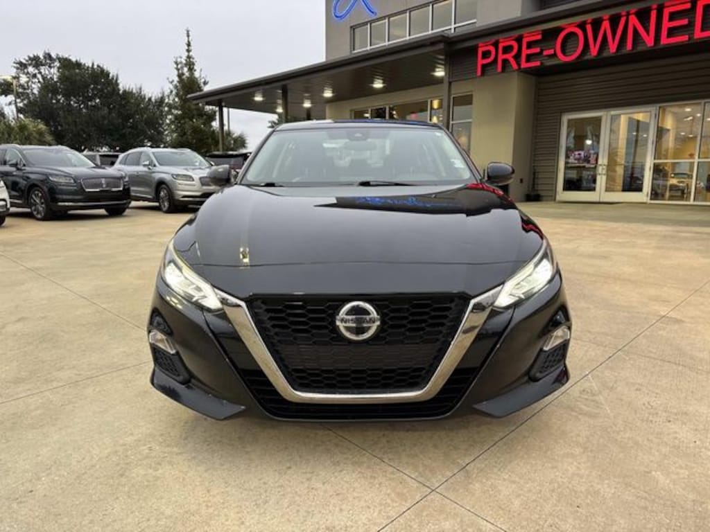 Used 2020 Nissan Altima 2.5 SR Sedan