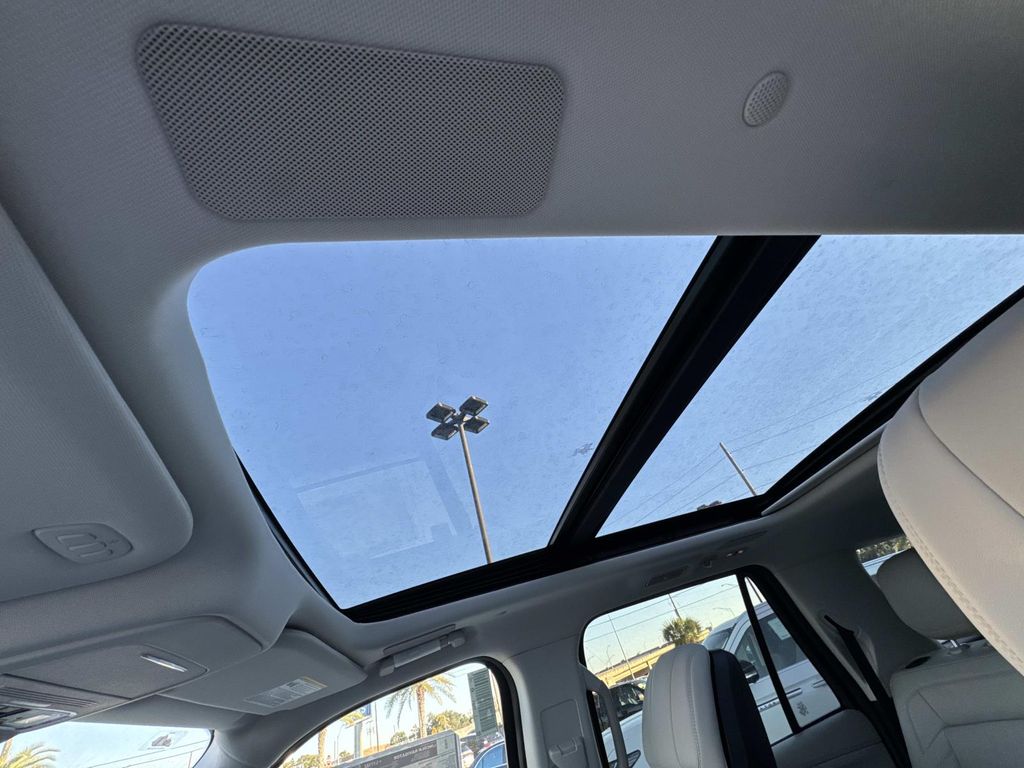 2025 Lincoln Navigator Reserve L - Photo 10