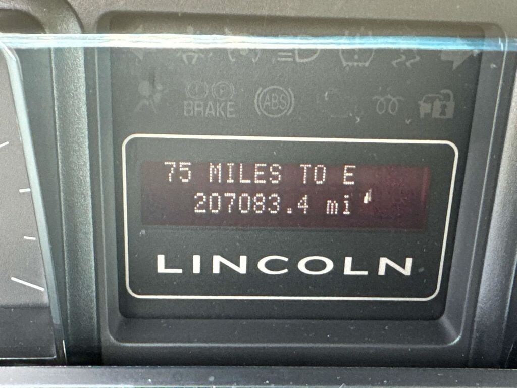 Used 2010 Lincoln Navigator Base SUV