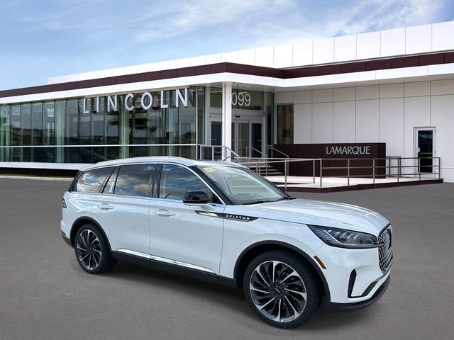 2026 Lincoln Aviator Reserve's photo