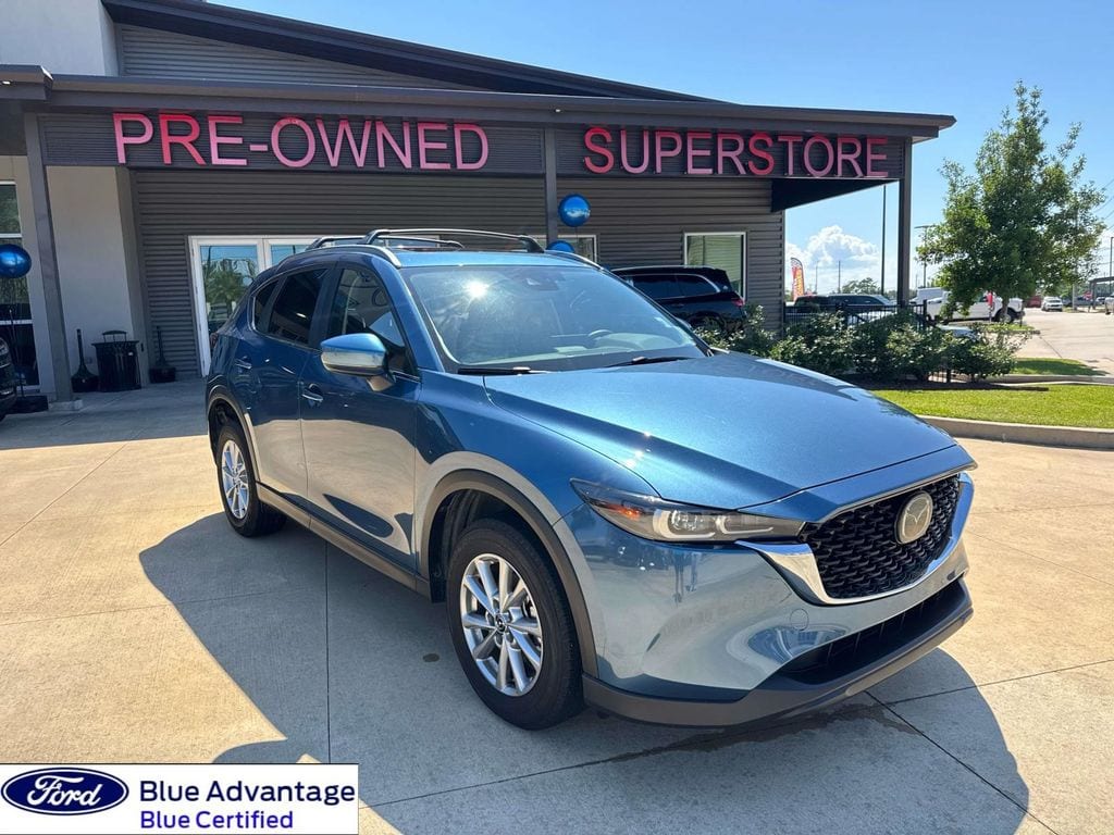 2023 Mazda CX-5 S Preferred package Auto AWD's photo