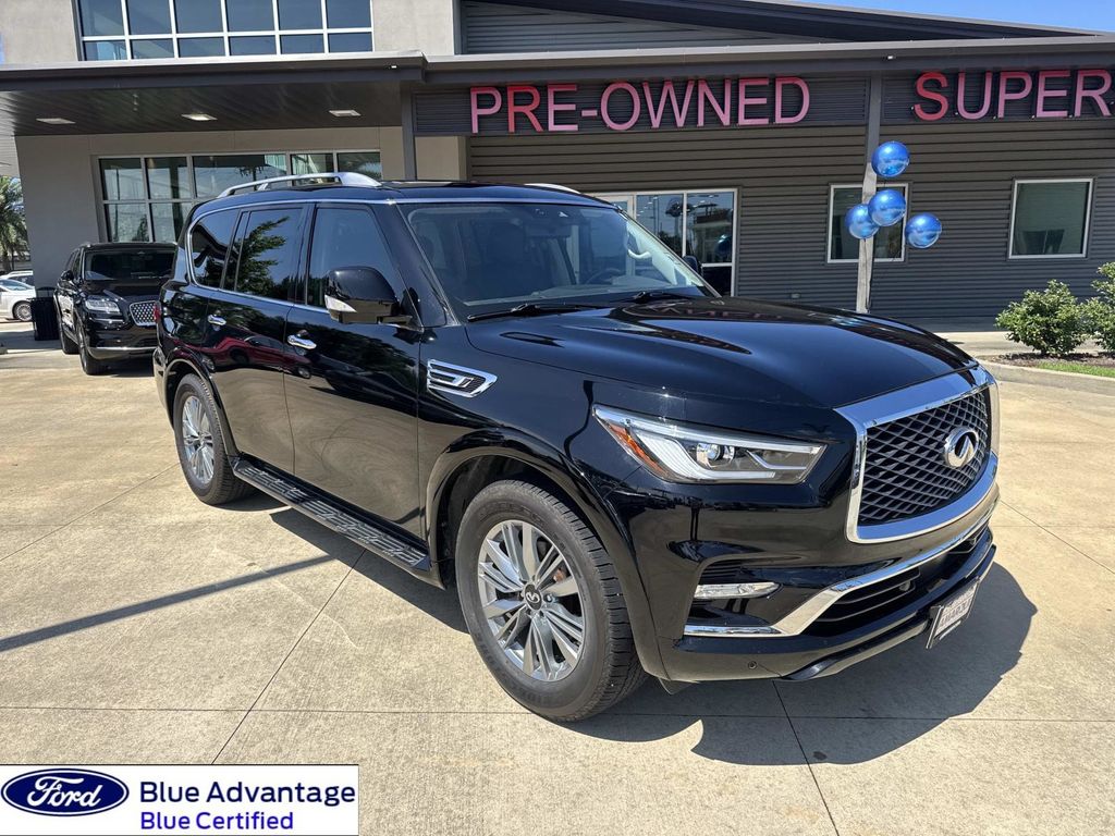 2021 INFINITI QX80's photo