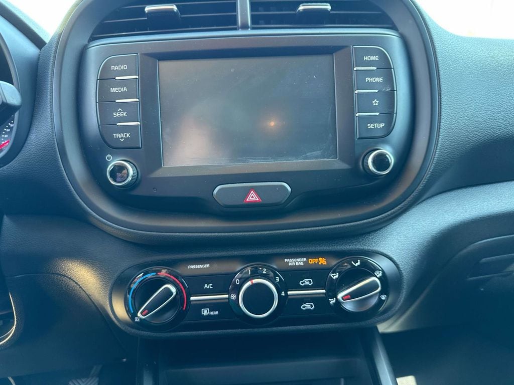 2021 Kia Soul LX - Photo 26