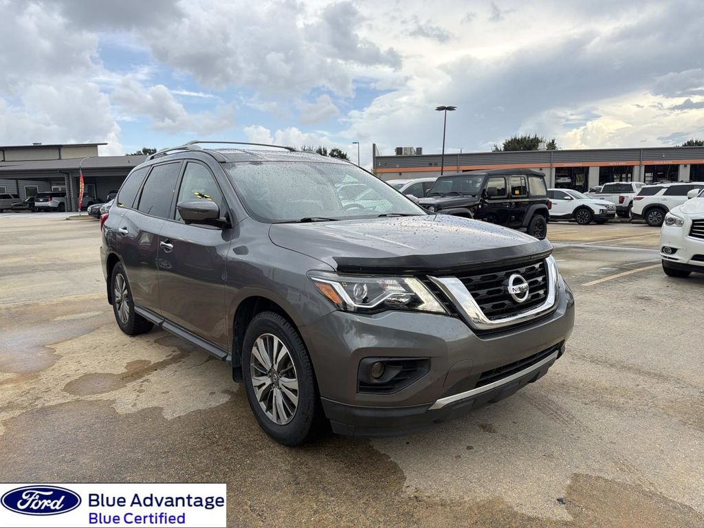 2020 Nissan Pathfinder SL