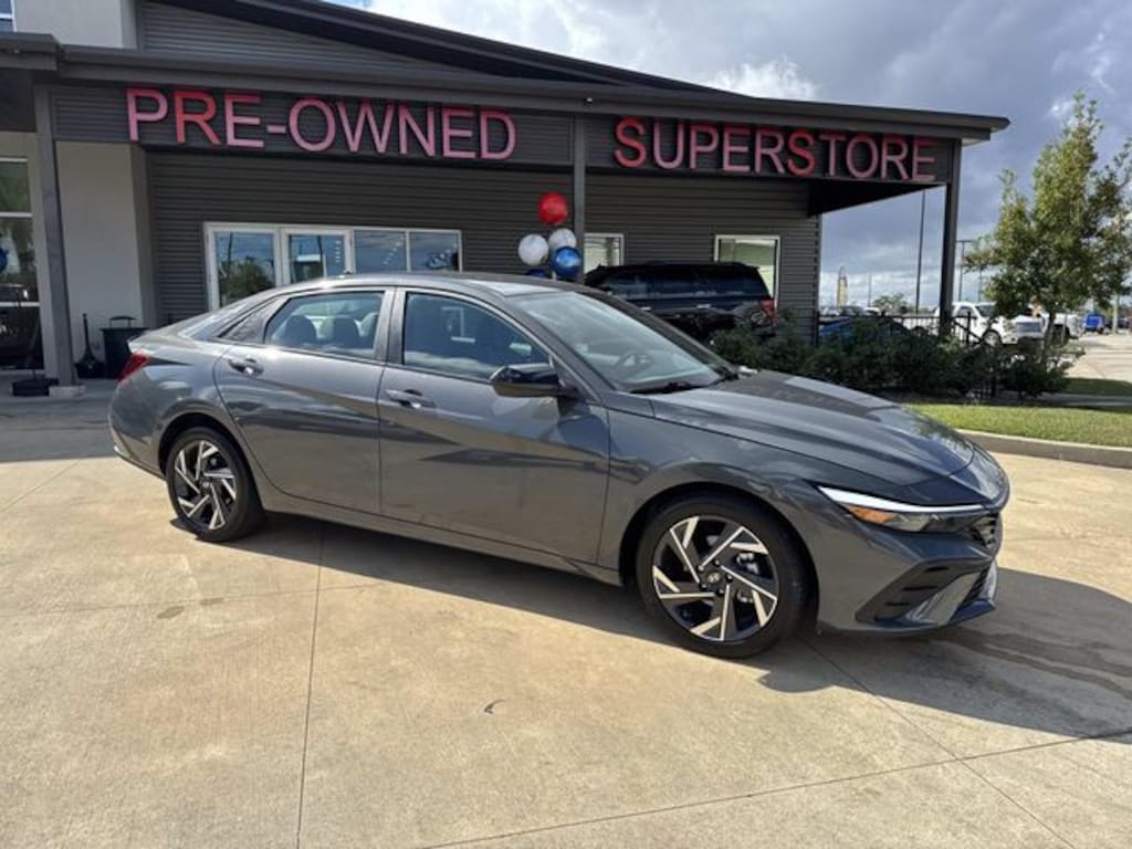 Used 2025 Hyundai Elantra SEL Sport Sedan