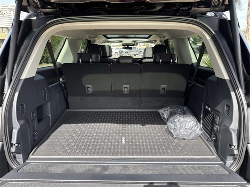 New 2025 Lincoln Navigator Reserve-L SUV