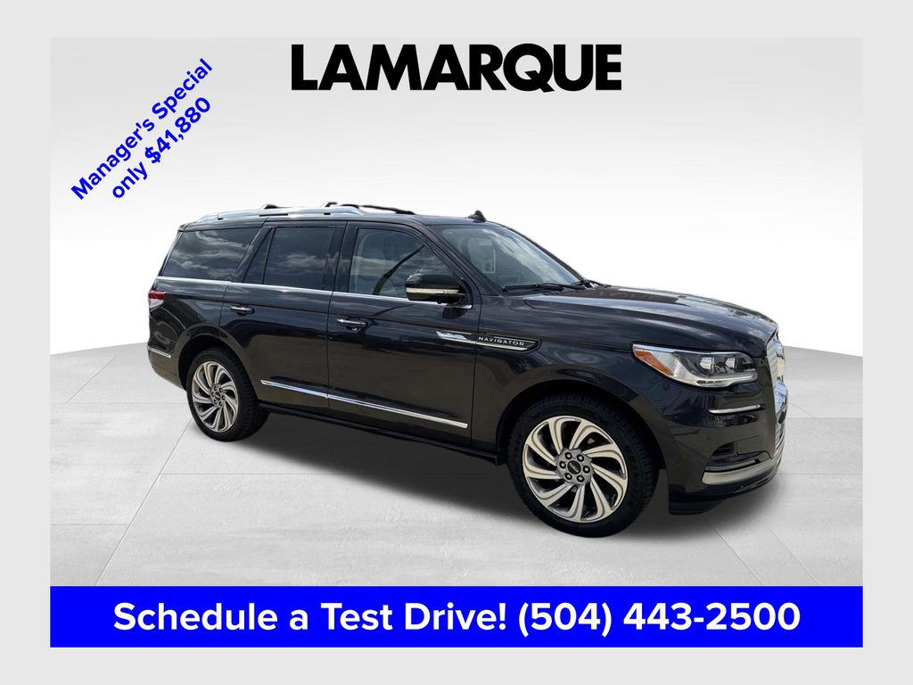 2024 Lincoln Navigator Premiere AWD's photo