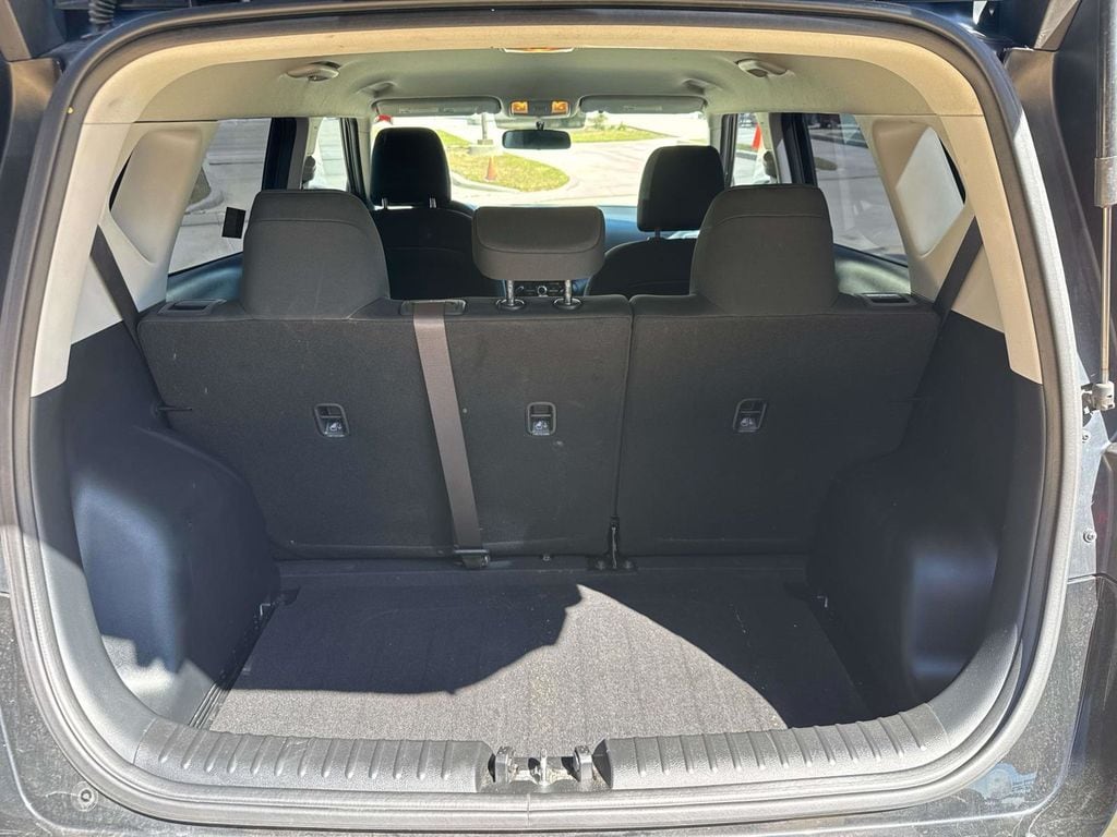 2021 Kia Soul LX - Photo 10