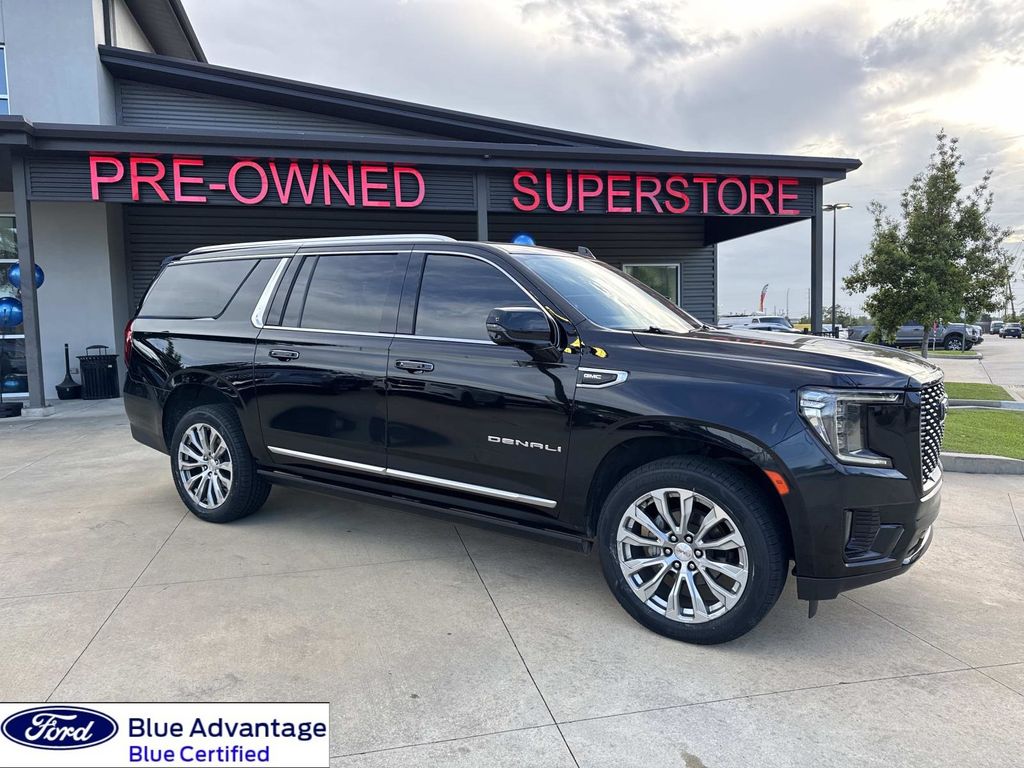 2023 GMC Yukon Denali 2WD's photo
