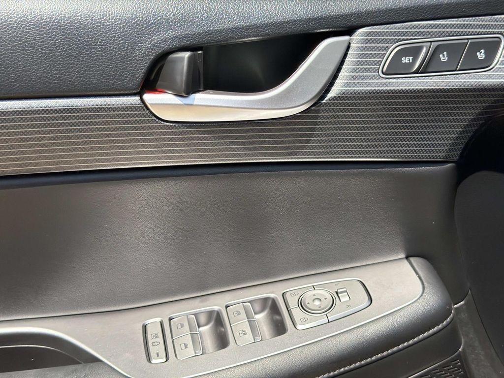 2023 Hyundai Palisade Limited - Photo 24