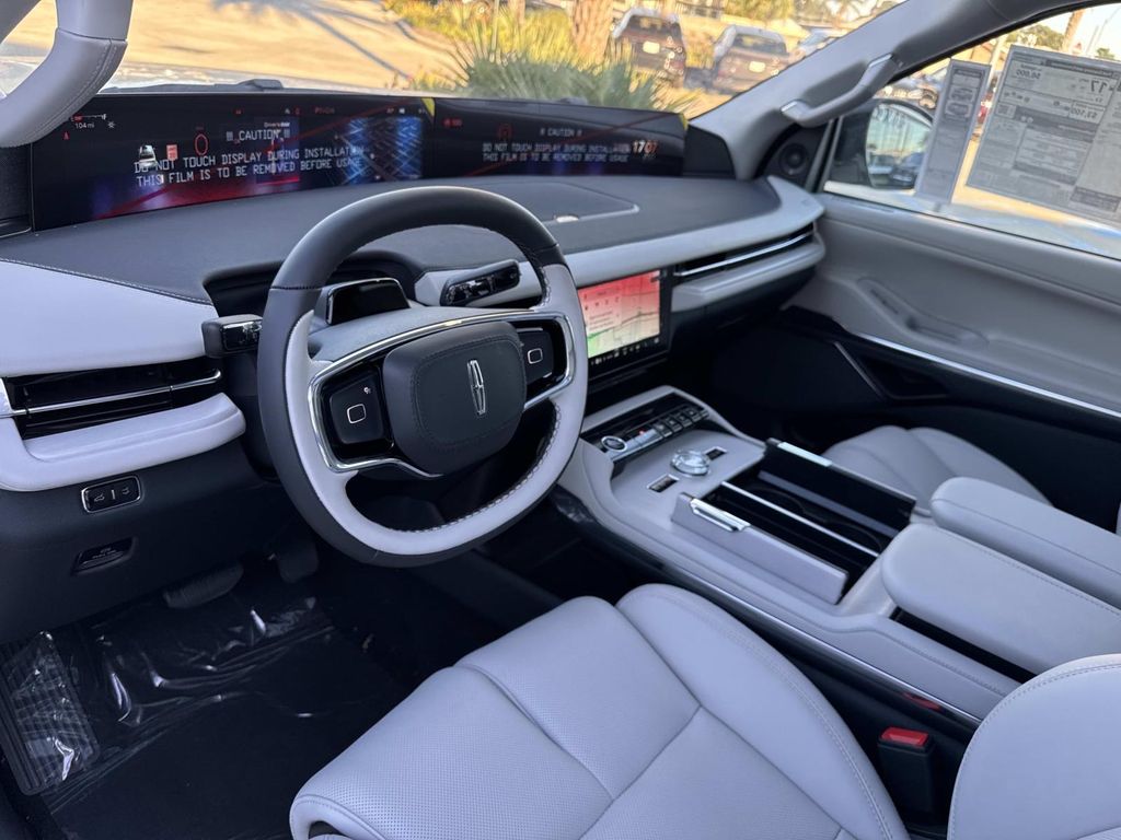 2025 Lincoln Navigator Reserve L - Photo 7