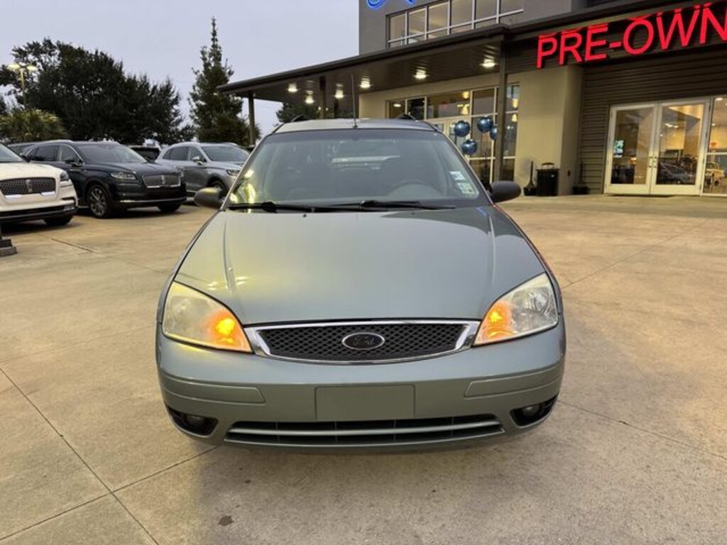 Used 2005 Ford Focus ZXW Wagon