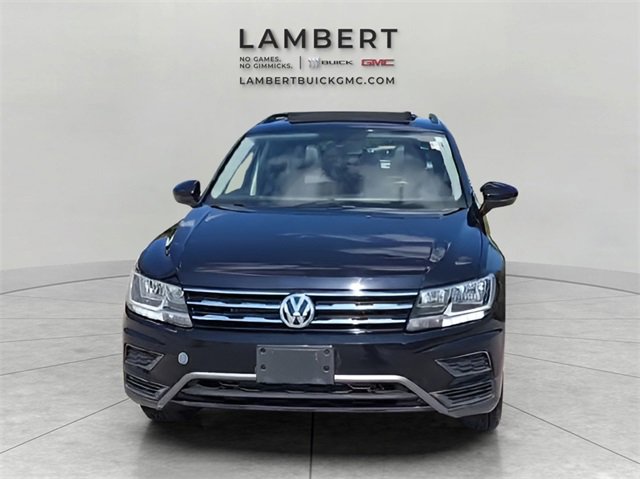 2019 Volkswagen Tiguan SEL R-Line photo 3