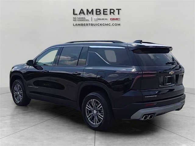 2025 Chevrolet Traverse photo 3