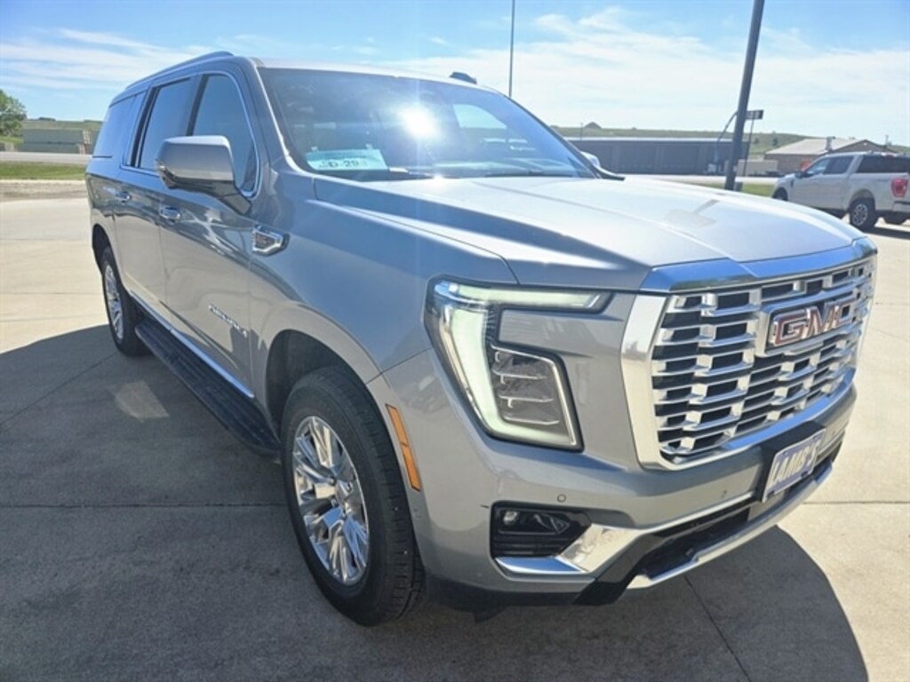 Used 2025 GMC Yukon XL Denali SUV
