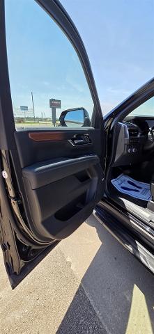 2025 GMC Yukon XL Denali - Photo 14