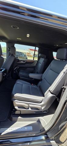 2025 GMC Yukon XL Denali - Photo 13