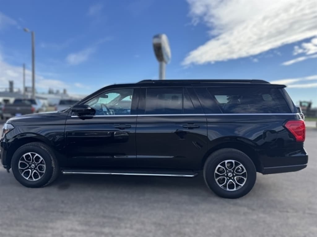 Used 2023 Ford Expedition MAX XLT SUV