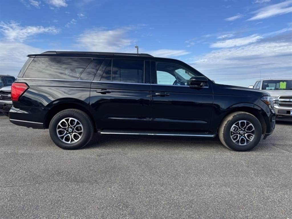 Used 2023 Ford Expedition MAX XLT SUV