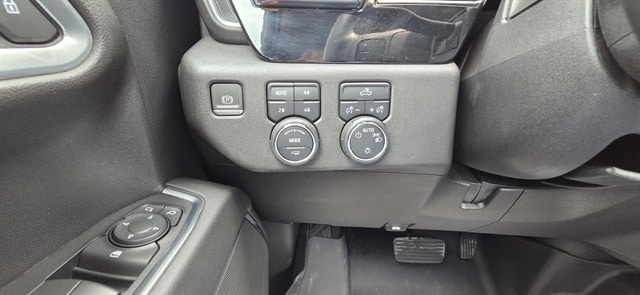 2023 Chevrolet Silverado 1500 LT - Photo 15