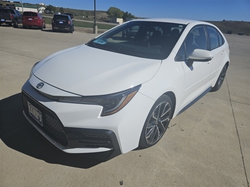 Used 2020 Toyota Corolla SE Sedan