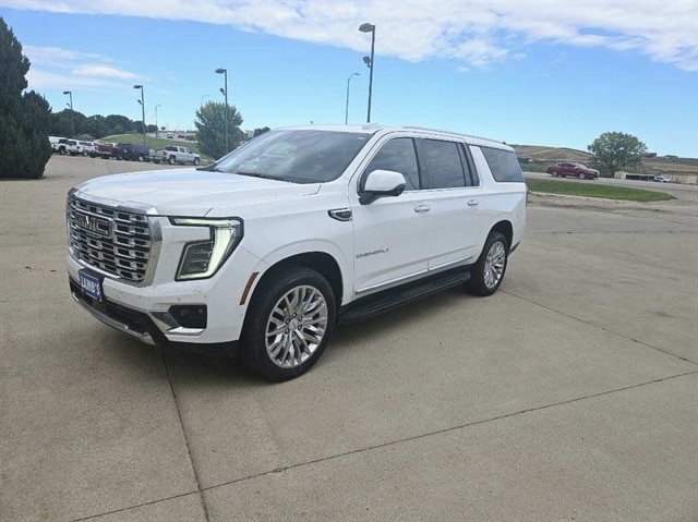 Used 2025 GMC Yukon XL Denali SUV