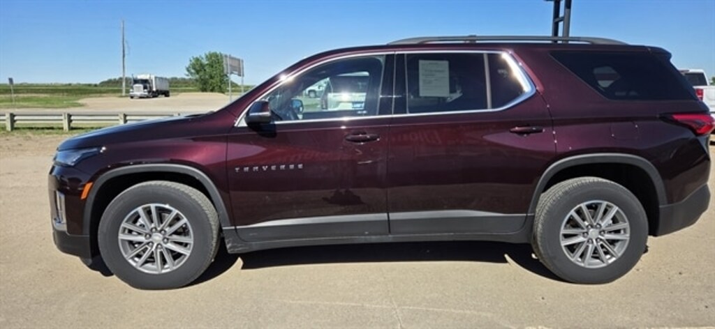 Used 2023 Chevrolet Traverse LT Cloth SUV