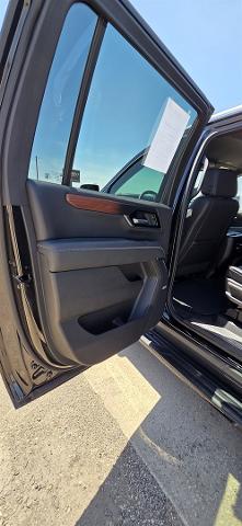 2025 GMC Yukon XL Denali - Photo 10