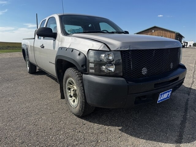 Used 2009 Chevrolet Silverado 1500 Work Truck with VIN 1GCEK19019E142401 for sale in Onida, SD