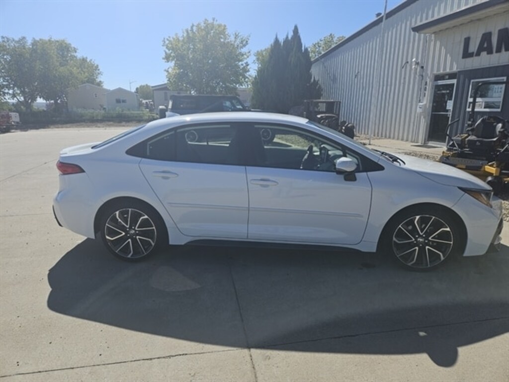 Used 2020 Toyota Corolla SE Sedan