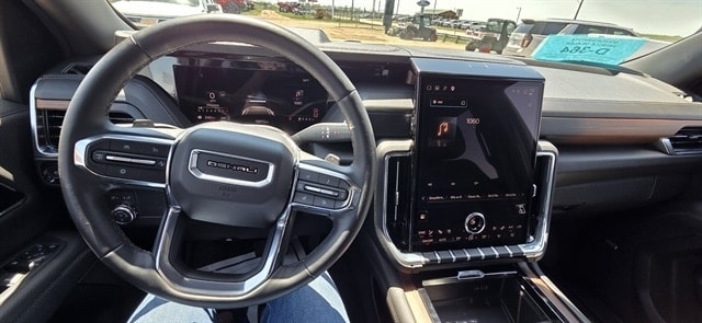 2025 GMC Yukon XL Denali - Photo 17