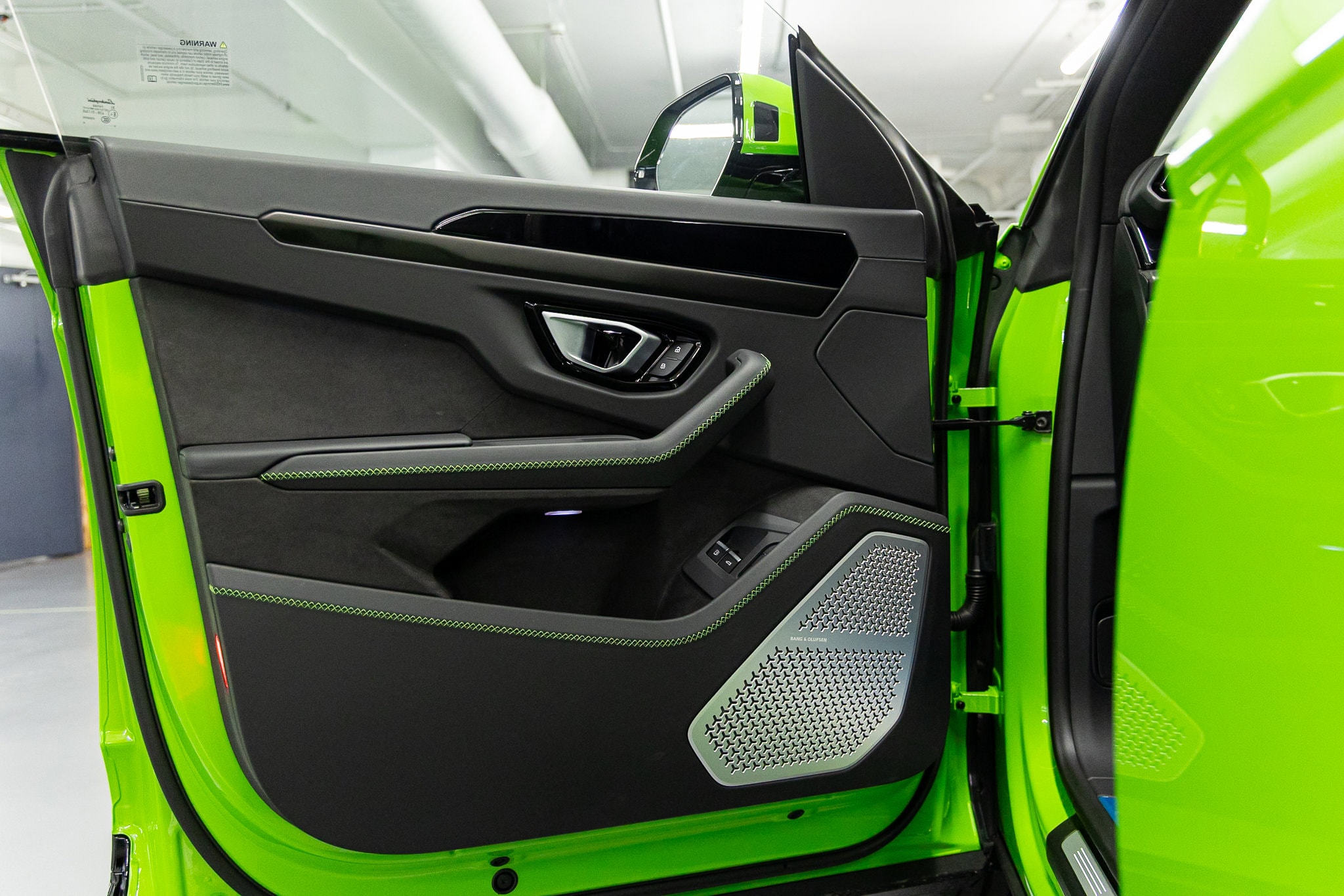 2026 Lamborghini Urus SE - Photo 28