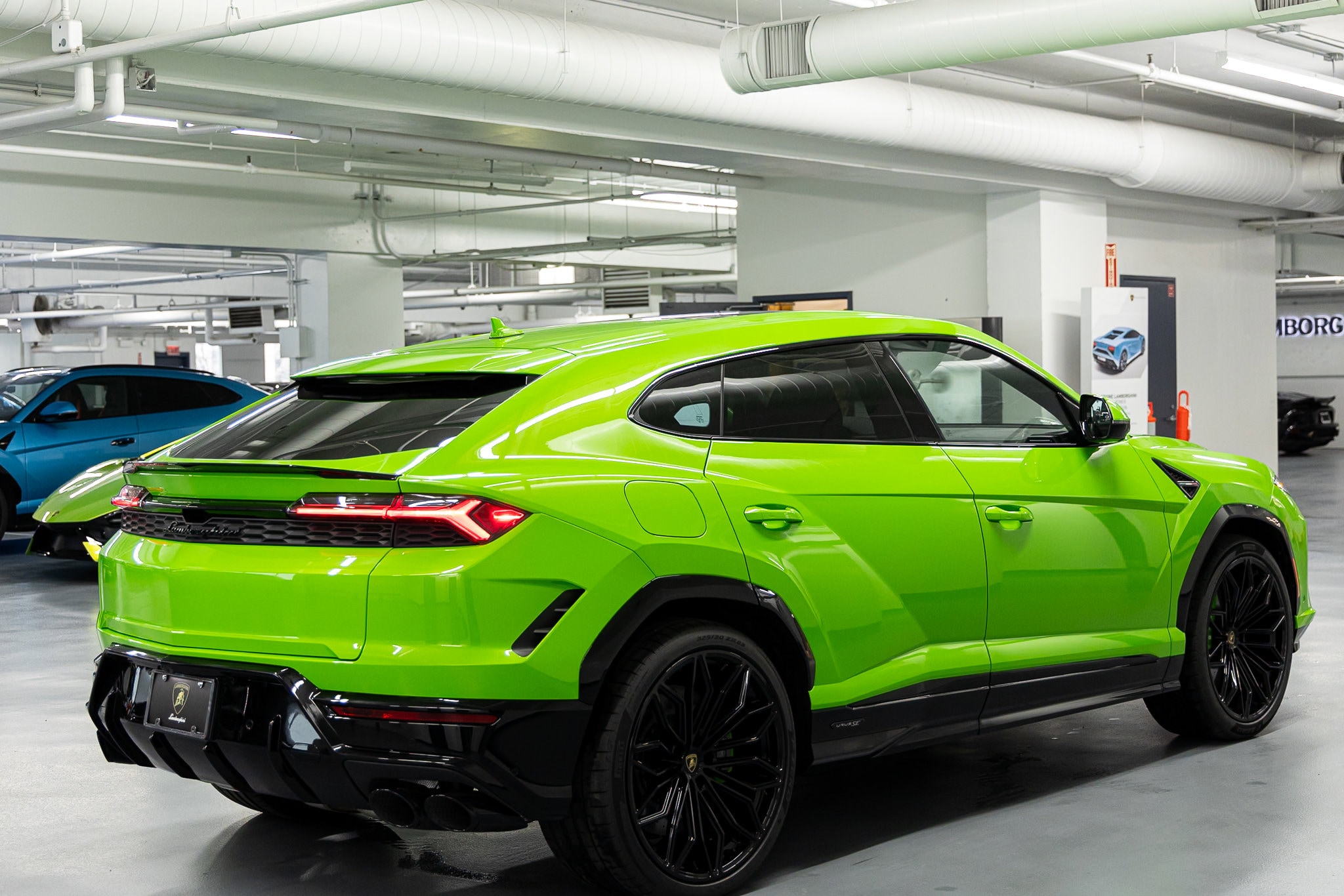 2026 Lamborghini Urus SE - Photo 7