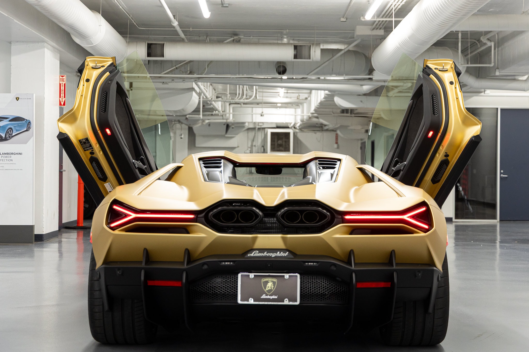 2026 Lamborghini Revuelto Base - Photo 38