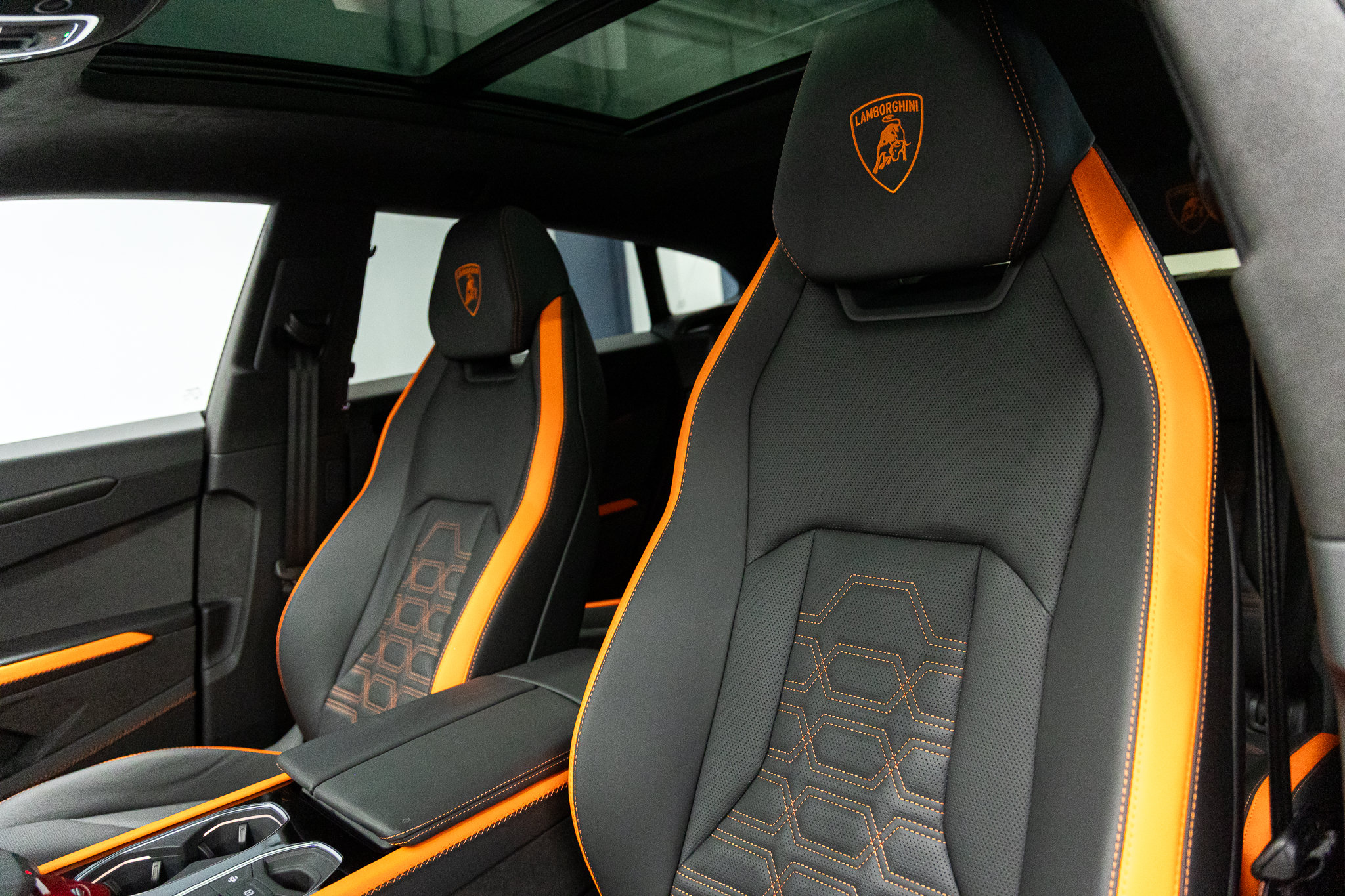 2026 Lamborghini Urus SE - Photo 35