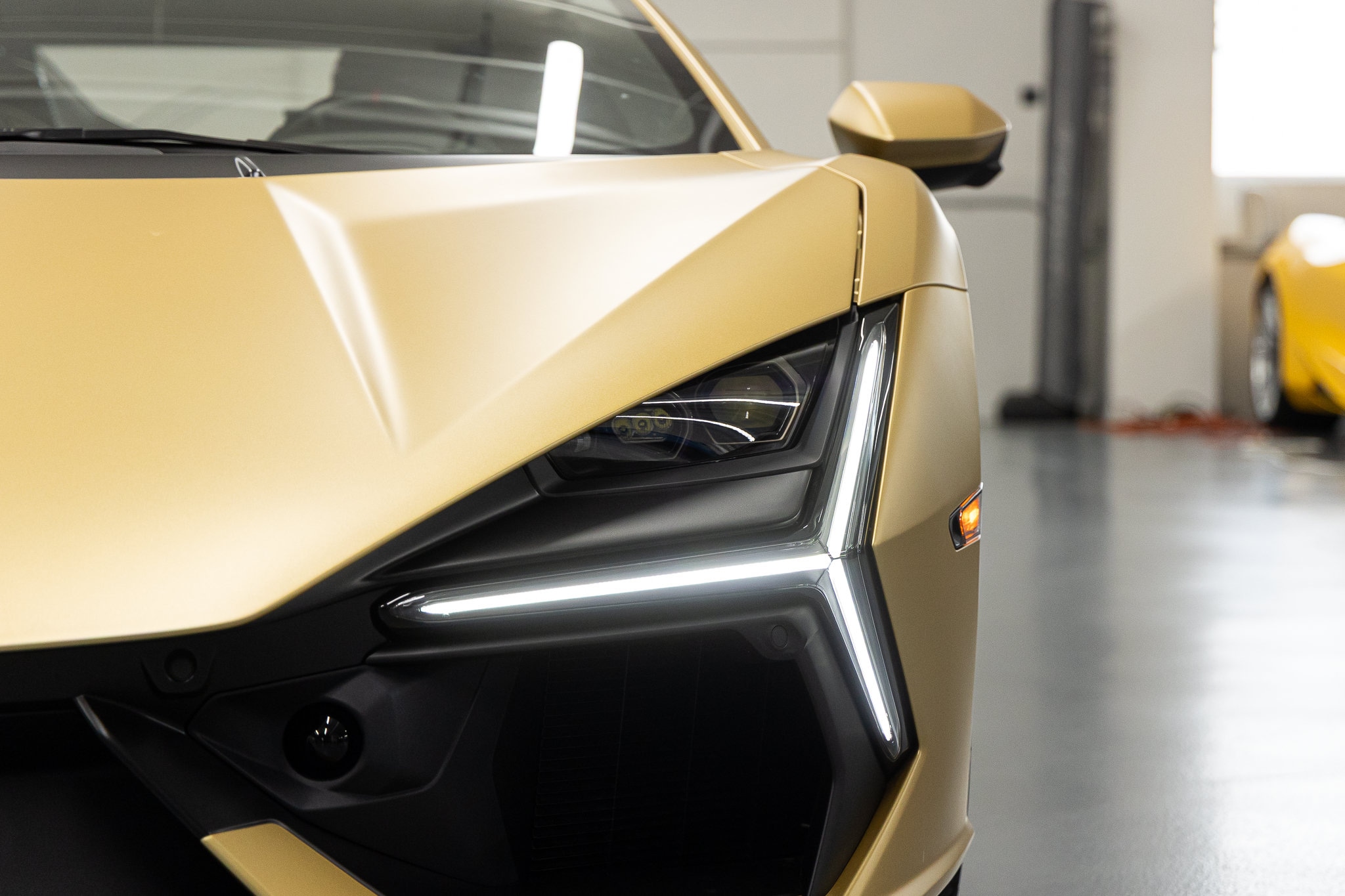2026 Lamborghini Revuelto Base - Photo 14