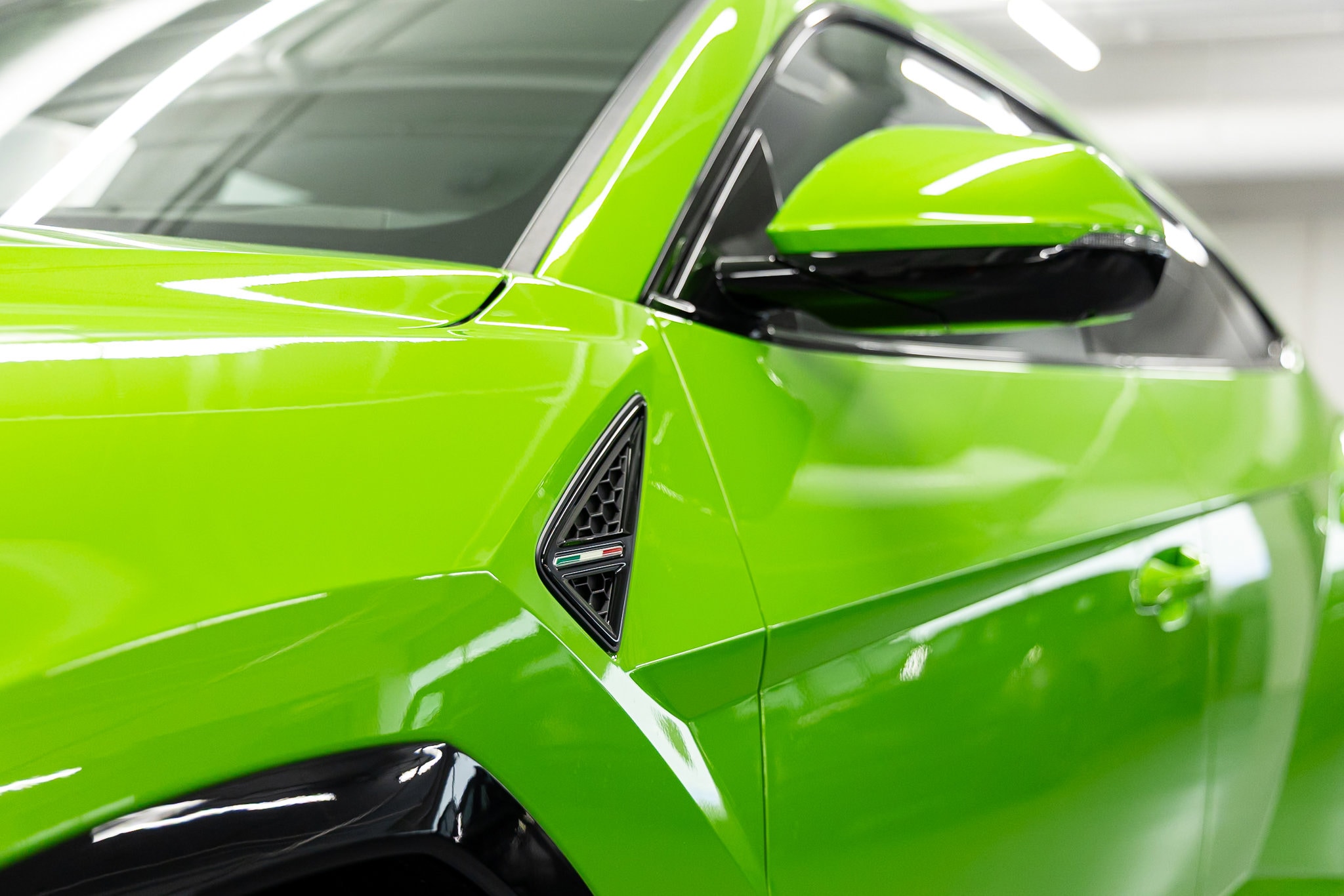 2026 Lamborghini Urus SE - Photo 15