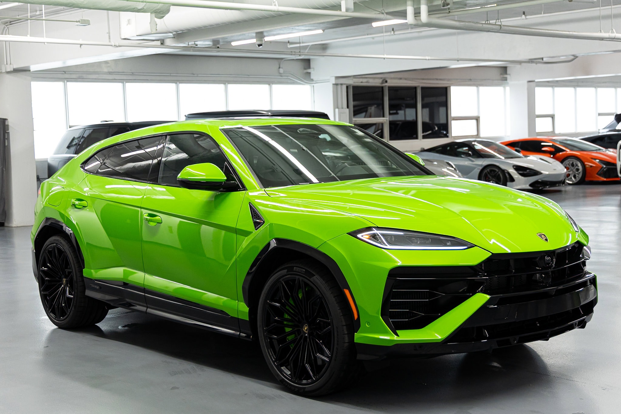 2026 Lamborghini Urus SE - Photo 8