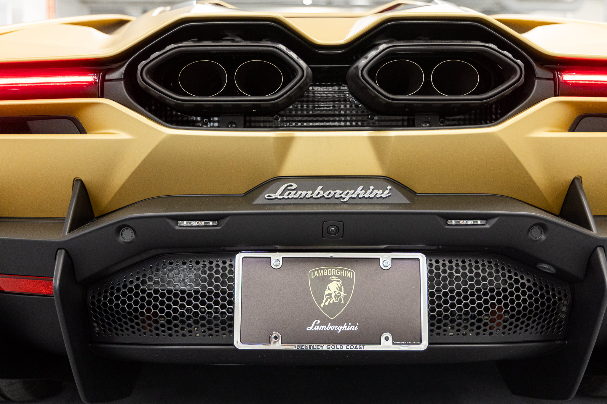 2026 Lamborghini Revuelto Base - Photo 30