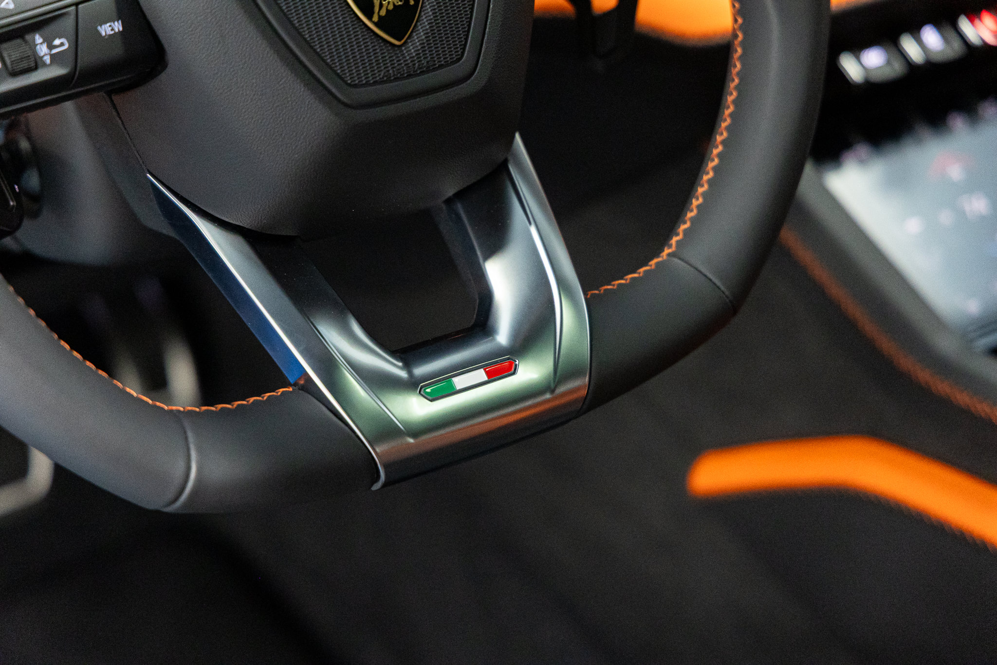 2026 Lamborghini Urus SE - Photo 39