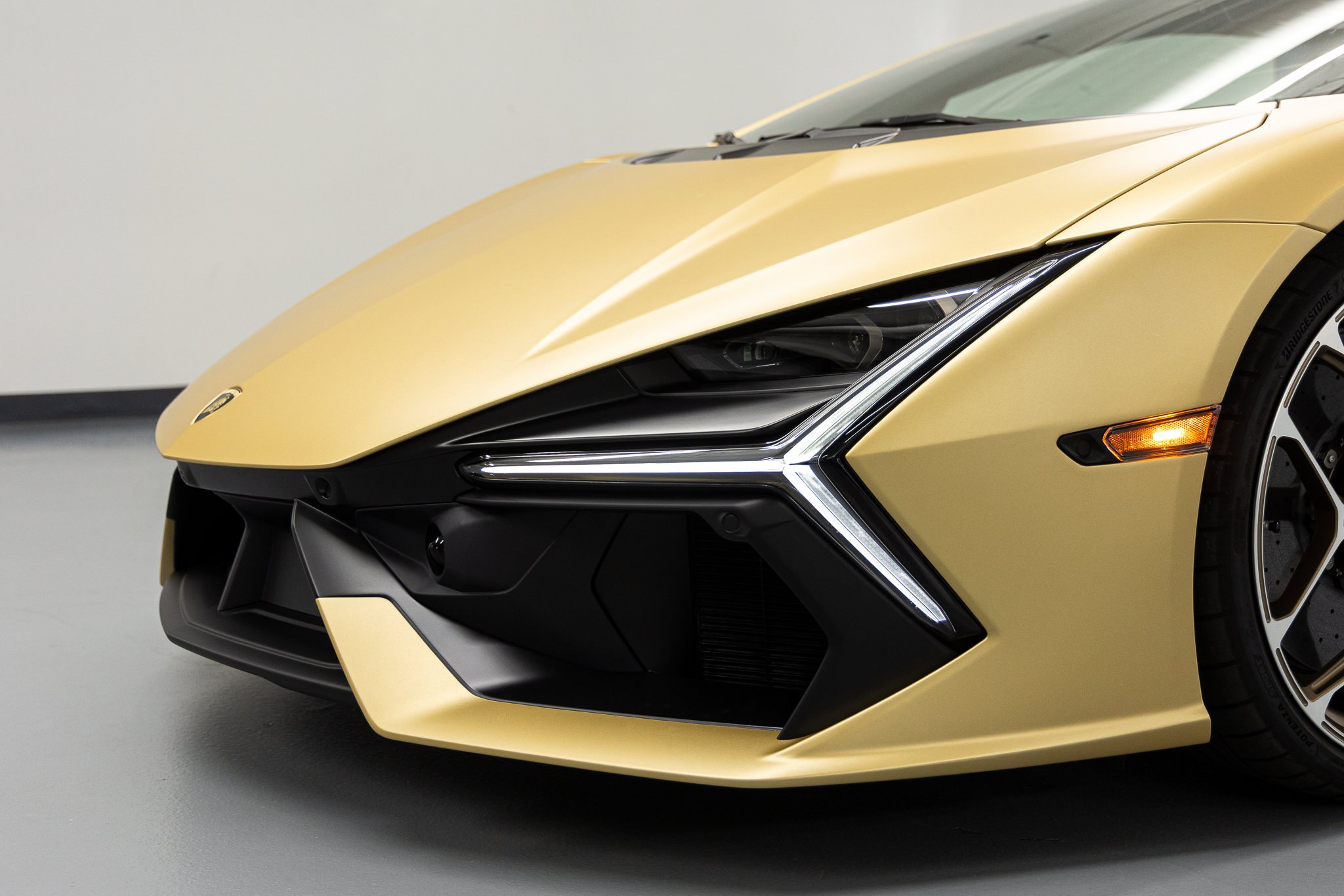 2026 Lamborghini Revuelto Base - Photo 21