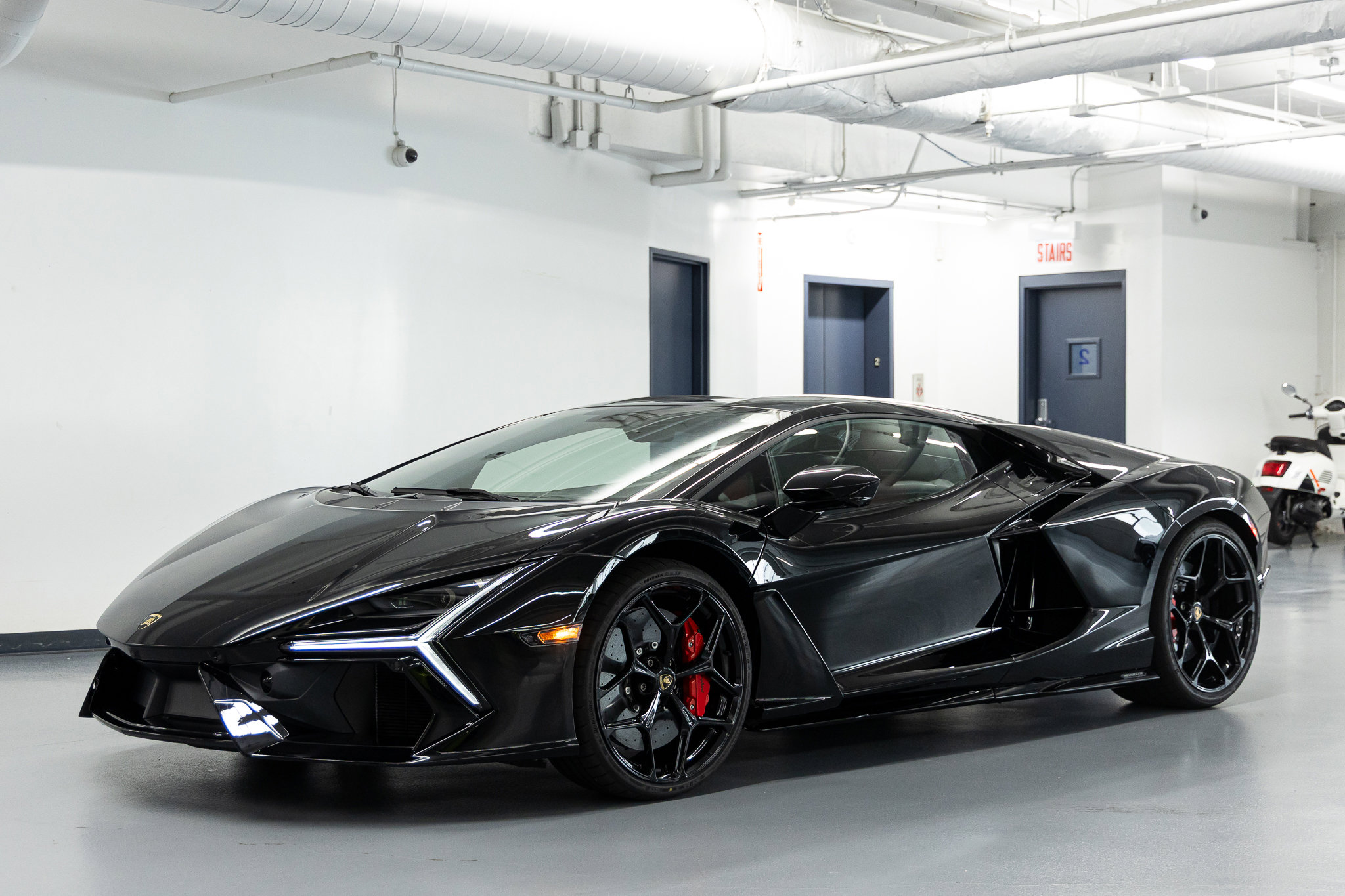 2026 Lamborghini Revuelto 6.5 DCT 4WD's photo