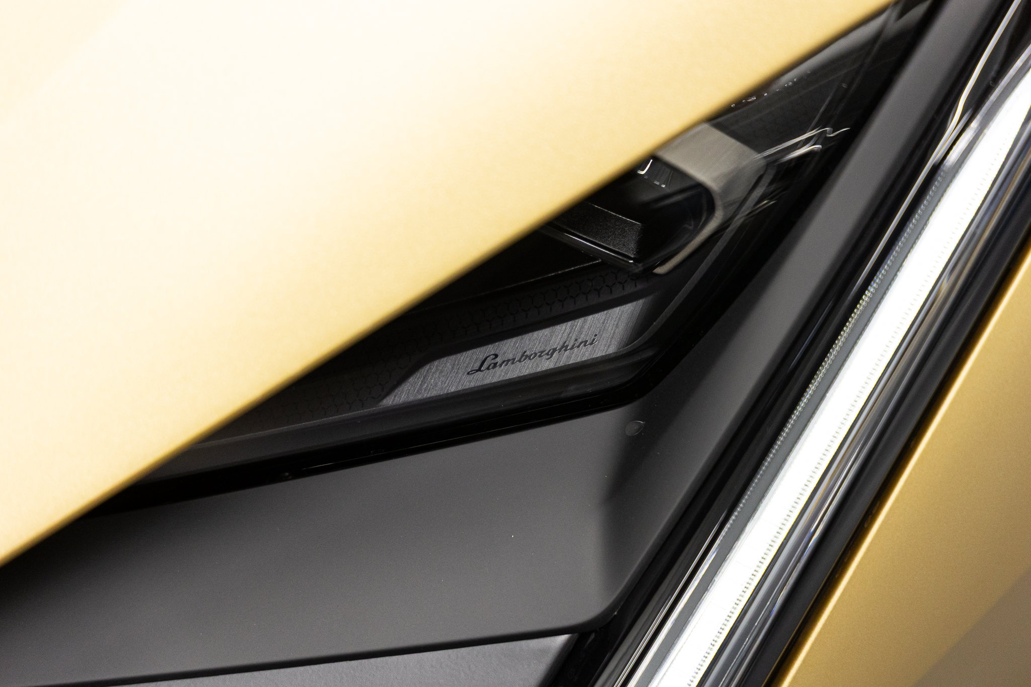 2026 Lamborghini Revuelto Base - Photo 19