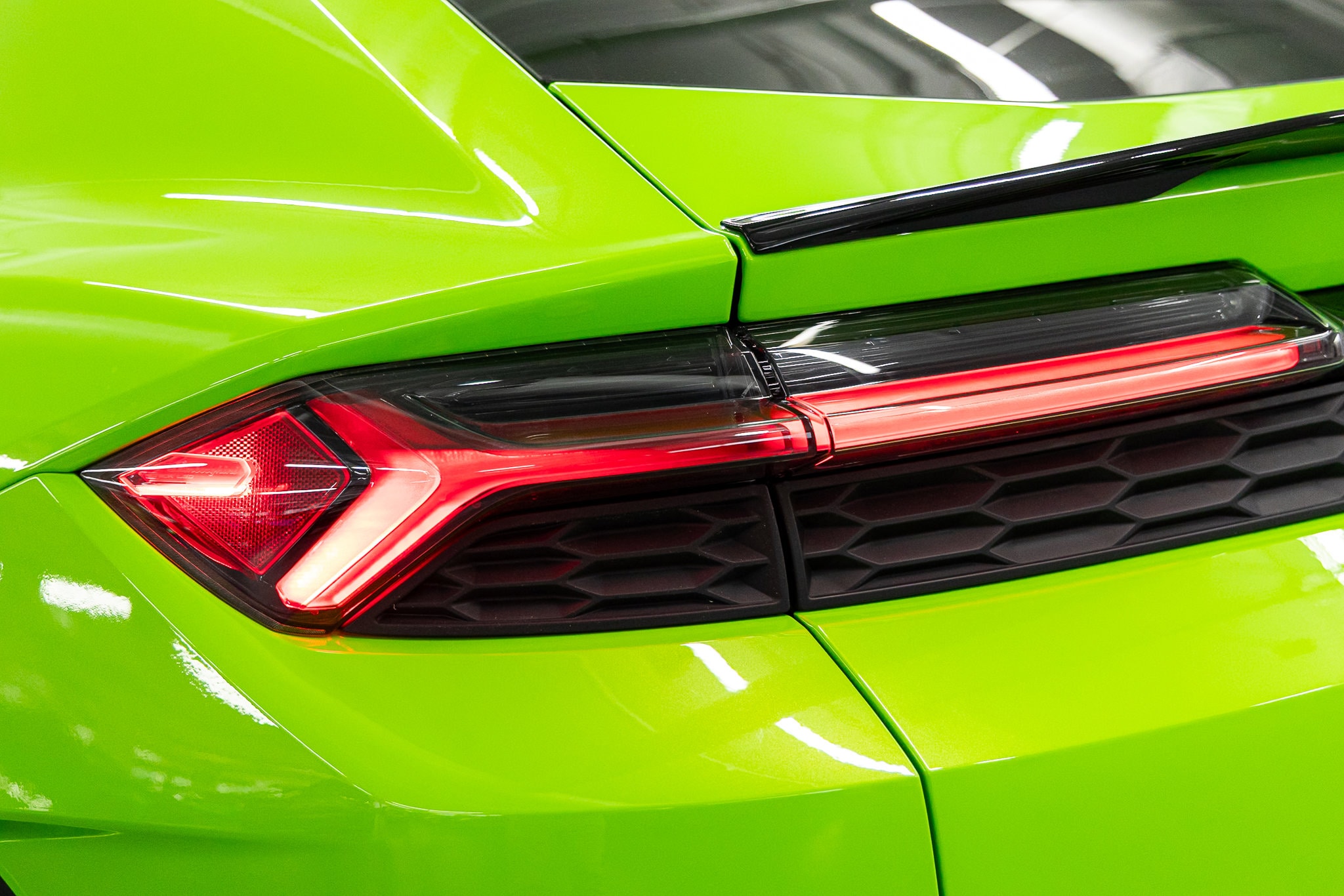 2026 Lamborghini Urus SE - Photo 23