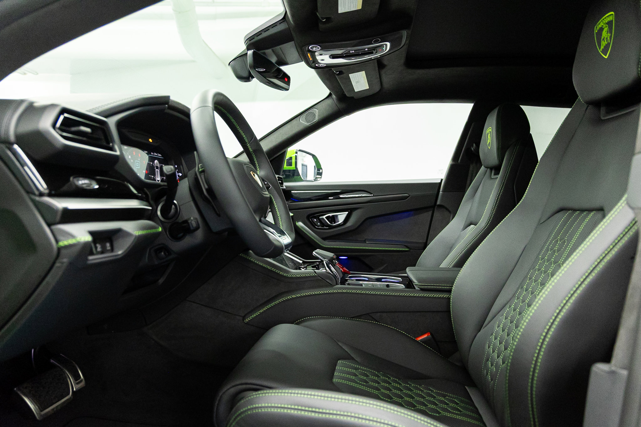 2026 Lamborghini Urus SE - Photo 30
