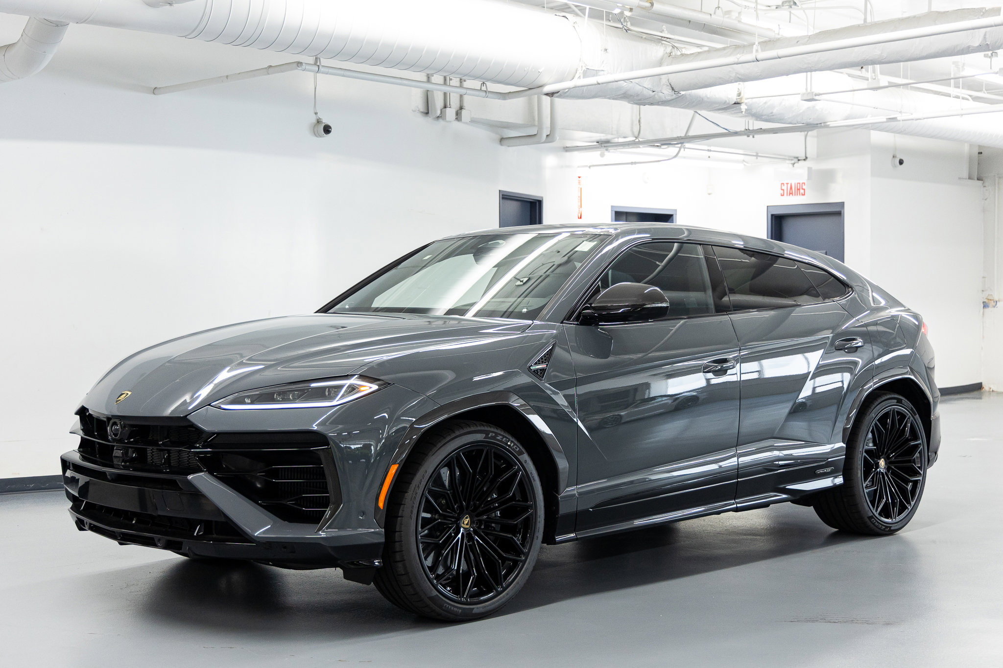 2026 Lamborghini Urus SE's photo