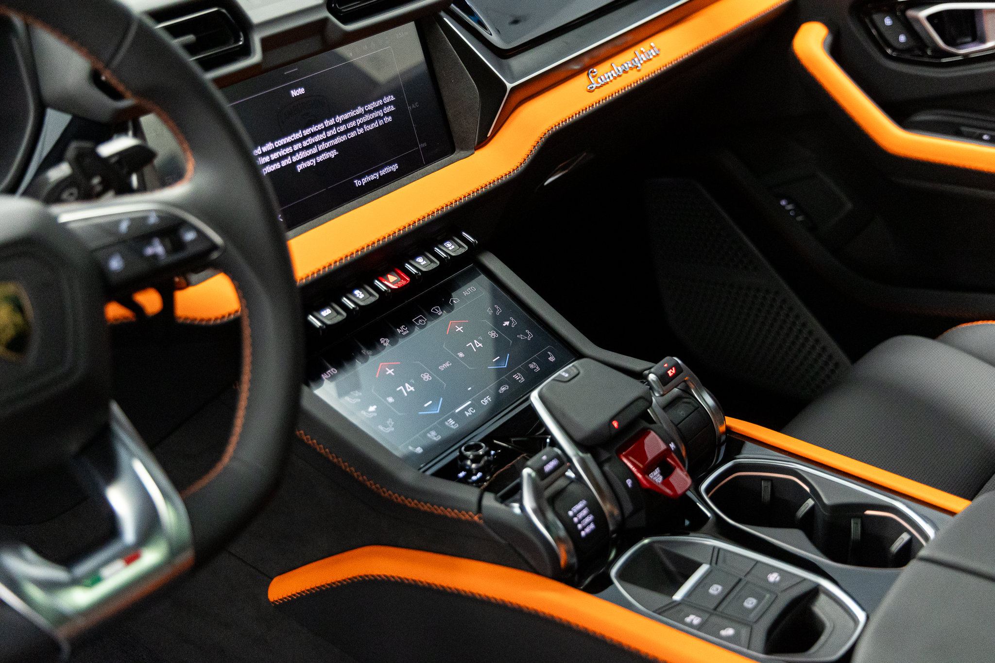 2026 Lamborghini Urus SE - Photo 40