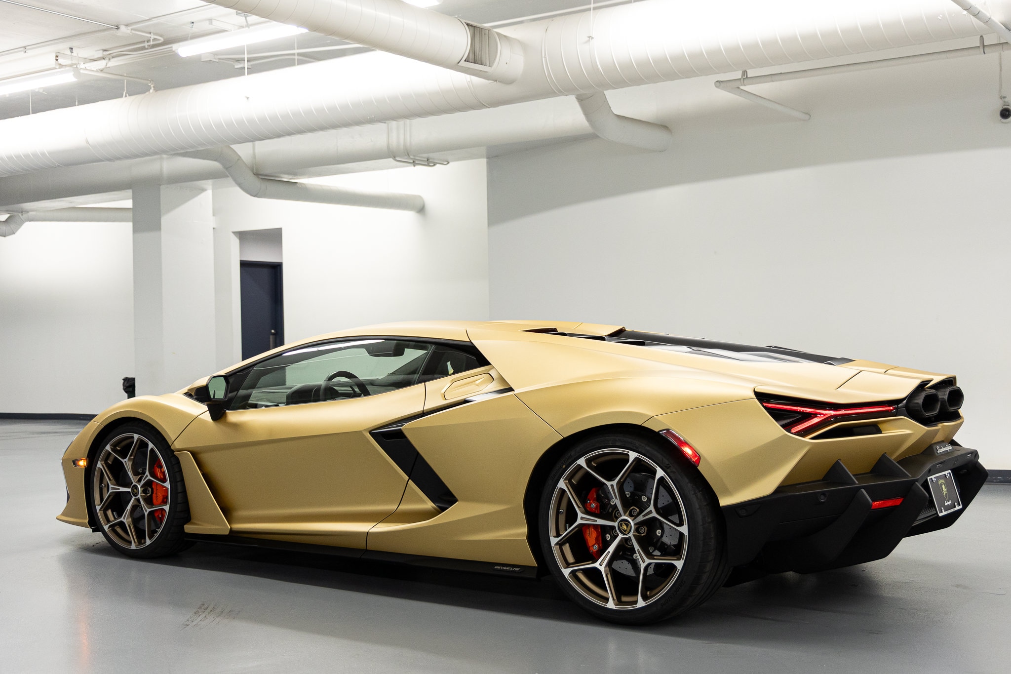 2026 Lamborghini Revuelto Base - Photo 6