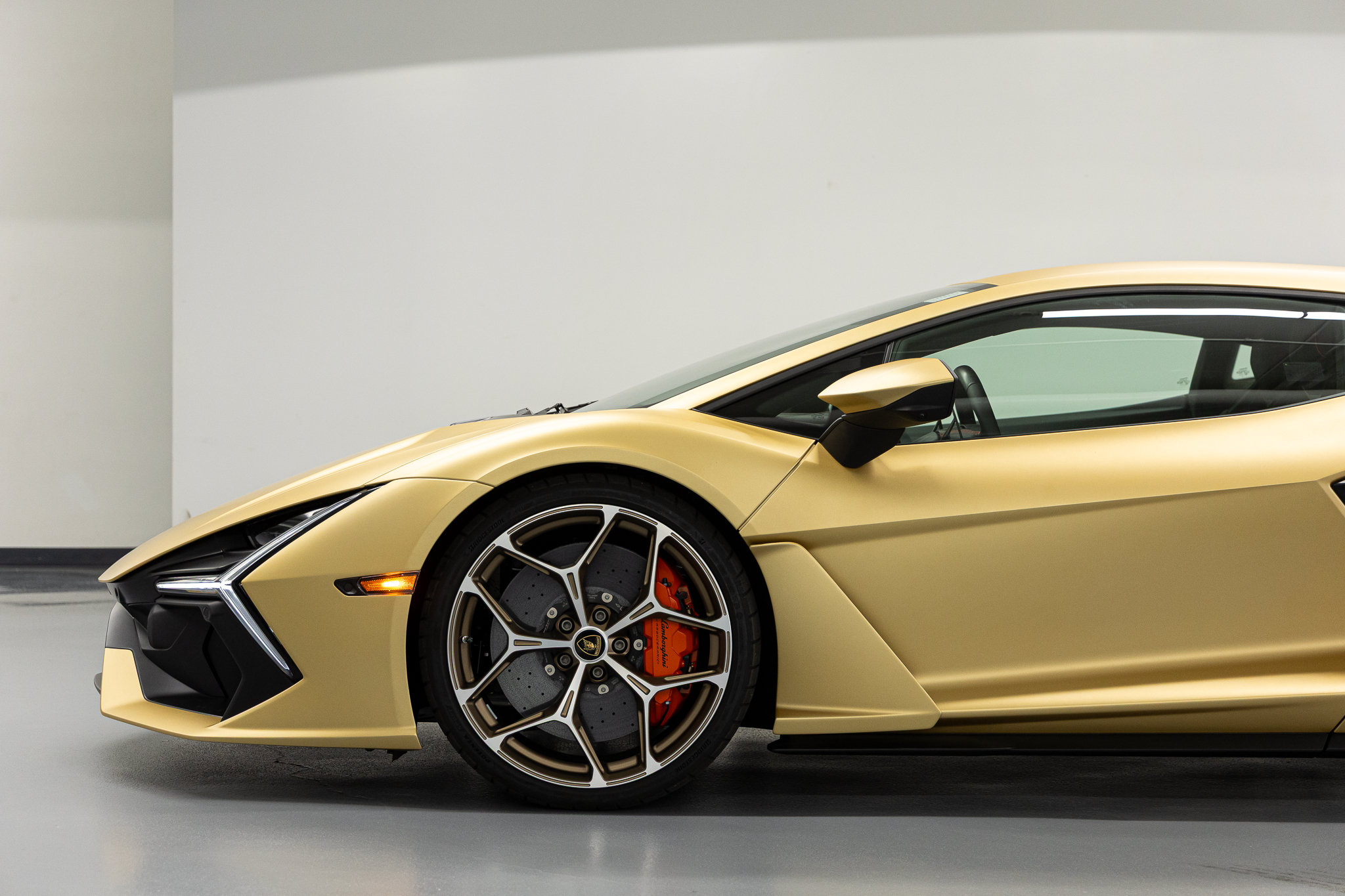 2026 Lamborghini Revuelto Base - Photo 22